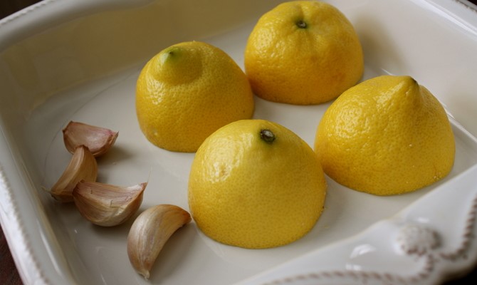 Чеснок повышает или понижает давление: рецепт с молоком для снижения Чеснок повышает или понижает давление: рецепт с молоком для снижения