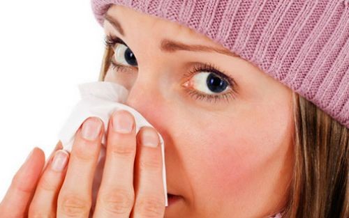 Причины появления соплей с кровью при гайморите Причины появления соплей с кровью при гайморите