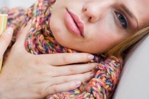 Водочный компресс на горло: показания и противопоказания Водочный компресс на горло: показания и противопоказания