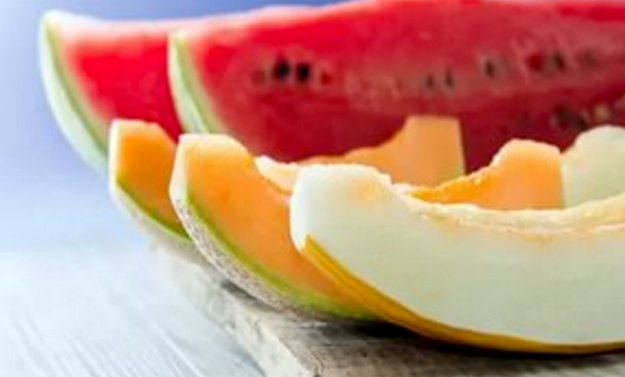 арбузы и дыня кусками