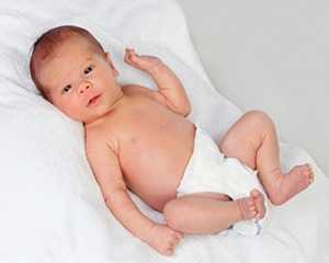 Новорожденный малыш