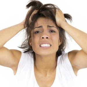 Девушка раздражена Причины, по которым повышается кислотность в желудке