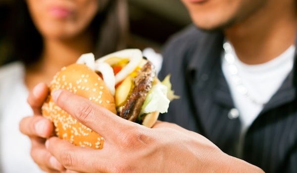 употребление фастфудов запрещено